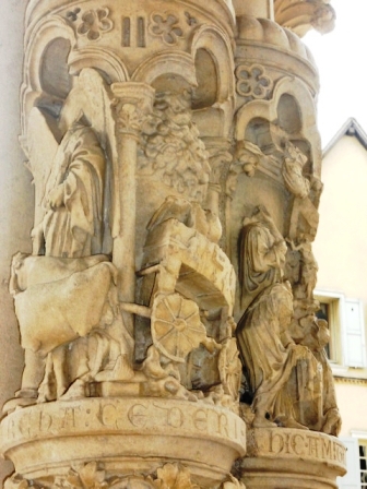 The Ark, Chartres Cathedral